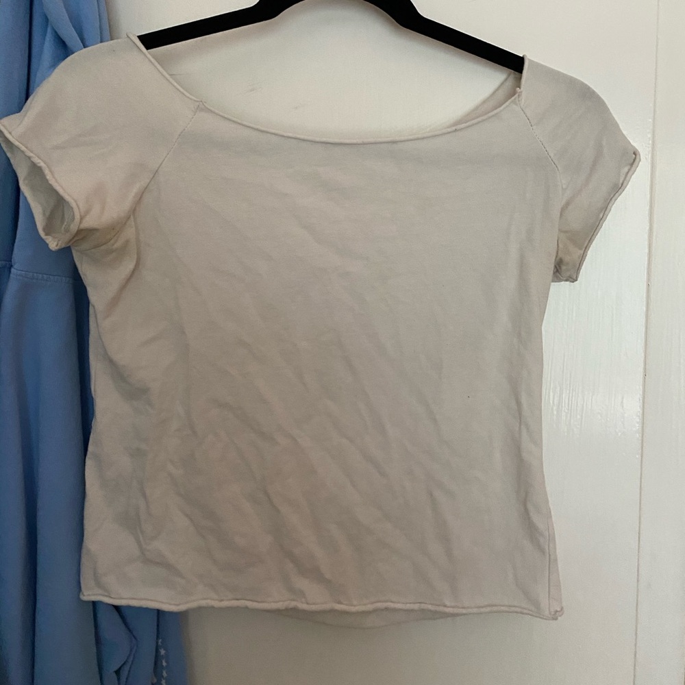 BRANDY WHITE CROP TOP SHOULDER